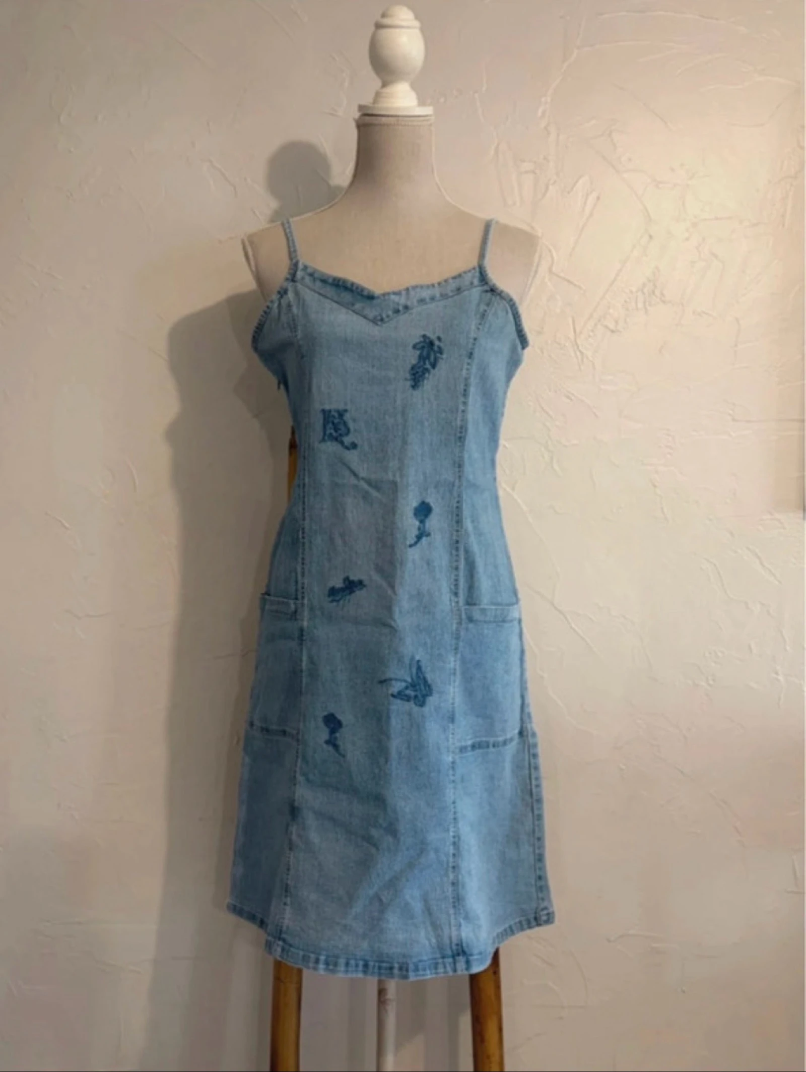 Vestido vintage de mezclilla talla 42 con bordados – photo 3
